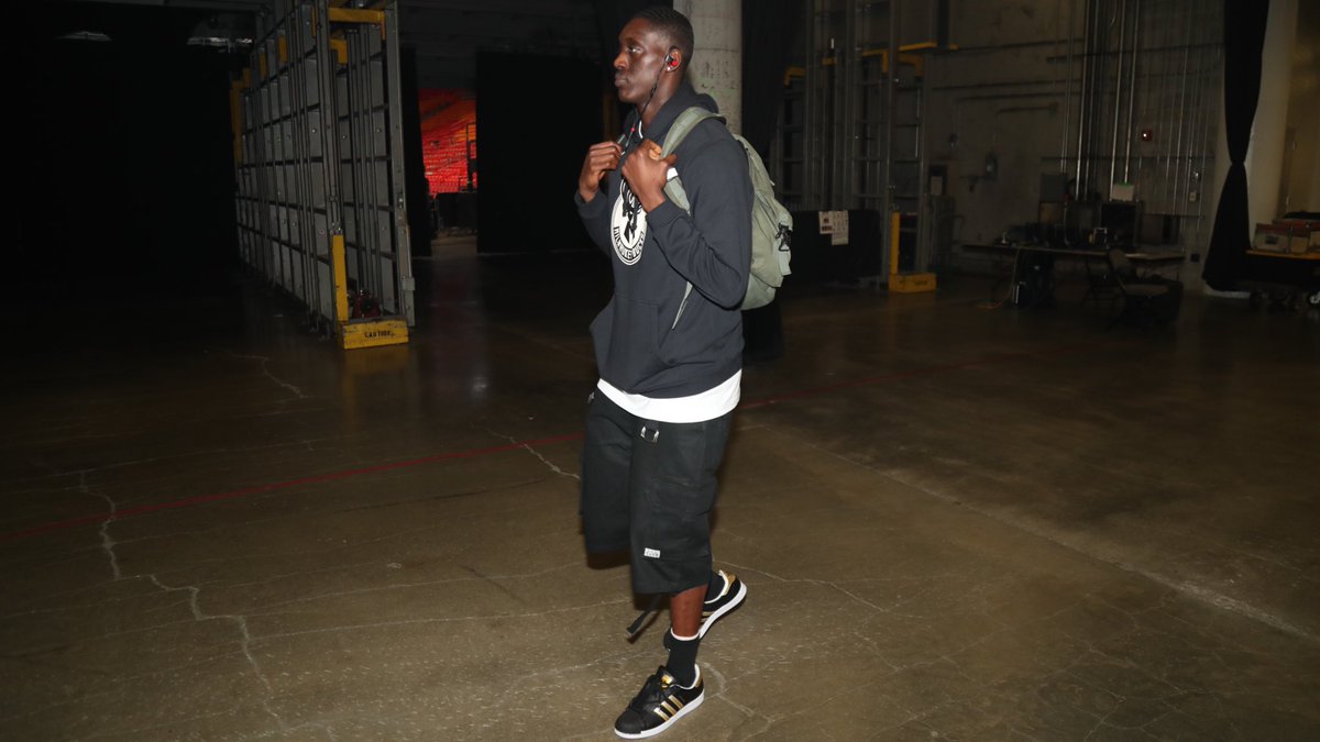 但节奏拱手 但节奏拱手